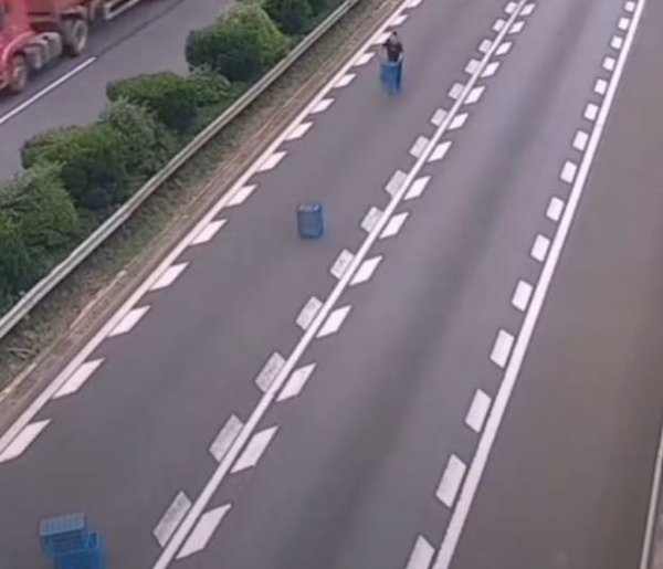 �����ģ����Ѹ���ͣ����Ϊ�ų���ȫ����