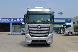 采用全新内饰设计，还有一键启动和电子驻车 欧曼EST这款新车有点狠