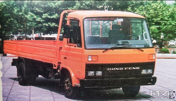90年代诞生车型 EQ1061轻卡来了解一下