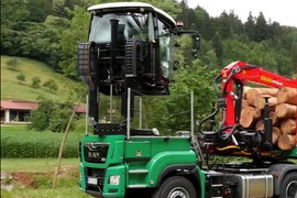 驾驶室可360度升降旋转,脑洞大开魔改曼恩牵引 曼表示我还有这能耐?