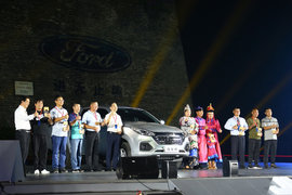 售价8.28-10.78万元 登临长城之上 江铃新宝典于山海关正式上市