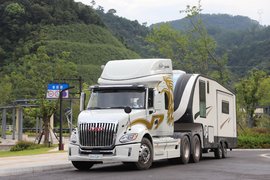 江淮V7美式长头卡车+豪华旅居房车,开着它去露营太拉风了