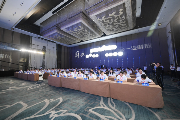 解放J6砂石款全国总投放仪式在合肥举行