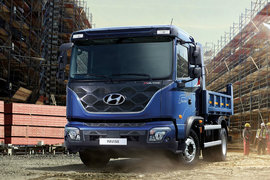 现代推出全新帕维斯重卡，造型好看配置高，有望引进国内