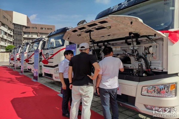 港口领航,智慧新生 永强车邺东莞港港口牵引车交车仪式圆满成功!