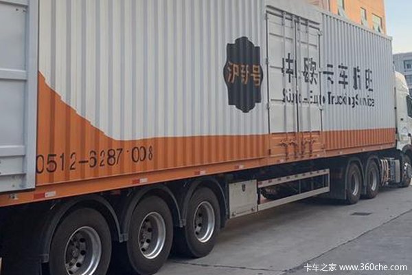 陆路跨境运输成就达成 卡车跨境运输首次直达波兰