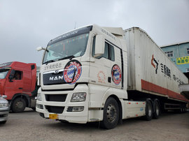 全国仅有3台，实拍德国曼拜仁限量版牵引车，司机：小毛病也不少