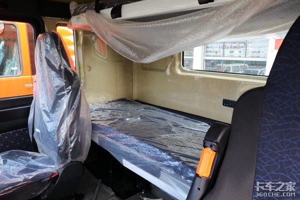 车市速看够劲够能拉的540匹汕德卡g7