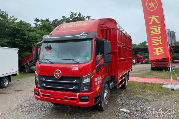 车市速看:云内156马力机+法士特小8挡 大运祥龙轻卡跑城际无压力