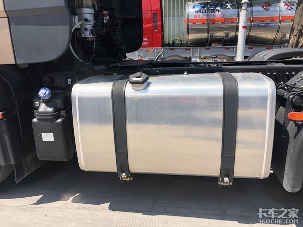 45万预算买牵引车跑冷链，2020款东风天龙KX是个不错的选择