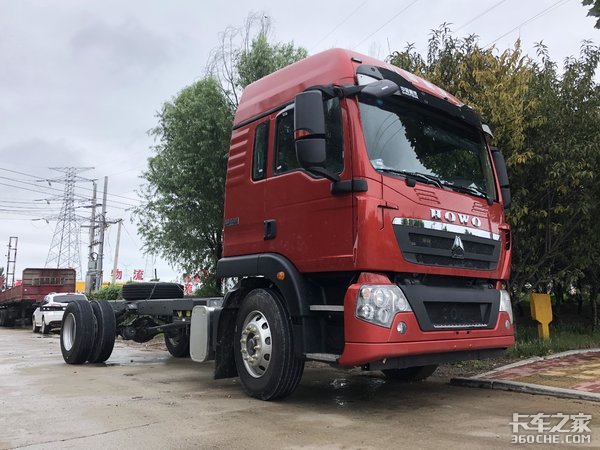 四点悬浮驾驶室,宽体双卧铺,重汽TX5:载货车也可以很舒服