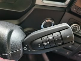 重汽黄河新车内饰曝光 怀挡、电子手刹都有了 这才是我们想要的