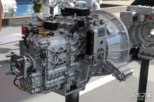 五款智能化产品发布 法士特“智行”AMT再巩固行业第一地位