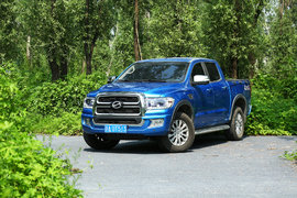 实用性强格调高 务实不失精致 静态体验中兴领主乘用版