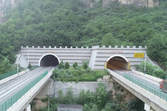 �򶥸�10�����·�Ͻ�Σ��Ʒ��������