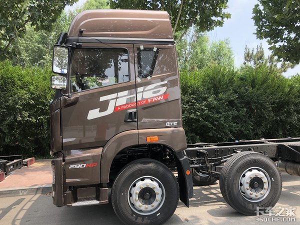 想要马力大又舒适的载货车 解放JH6咋样
