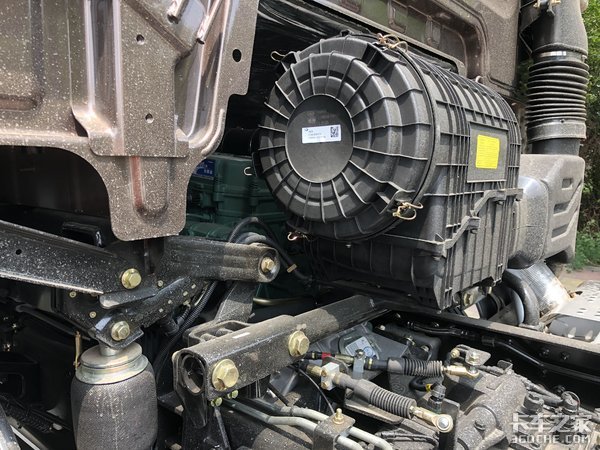 想要马力大又舒适的载货车 解放JH6咋样