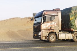 漠北高原为何选择自动挡 解放JH6车主这样说