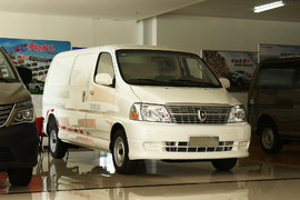 城市配送好手 舒舒服服去送货 体验金杯新快运封闭货车