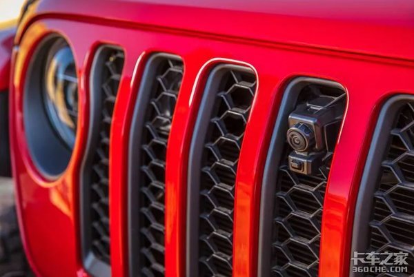 �������˾���̫��Jeep�Ƕ�ʿƤ������
