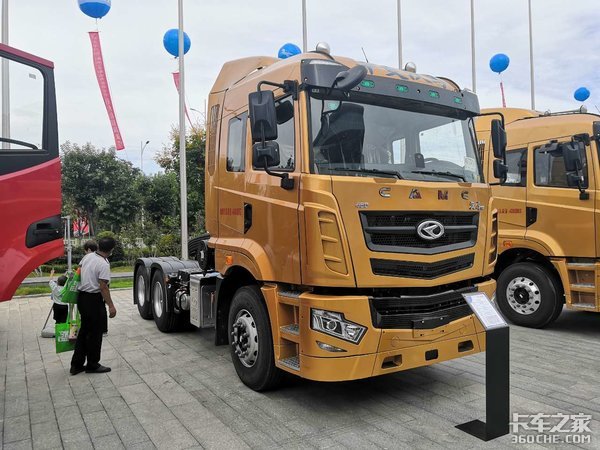 原汁原味的自主技术 华菱星马携拳头产品亮相梁山车展