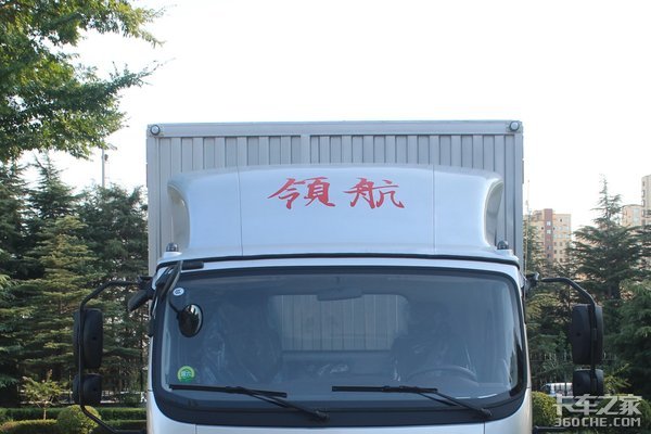 想买国六轻卡?时代领航6了解一下 主驾还带减震座椅