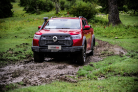 纵横最高海拔4780米藏地高原 解锁长城炮+越野跑新玩法