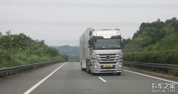 һֱ��ģ��&nbsp;��δ����Խ&nbsp;�̵㱼�����ó�