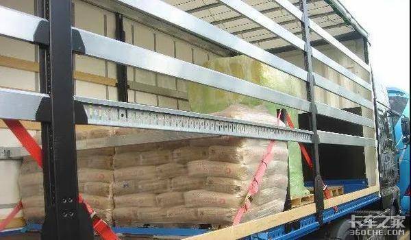 国外普及的侧帘式半挂车 在国内却罕见