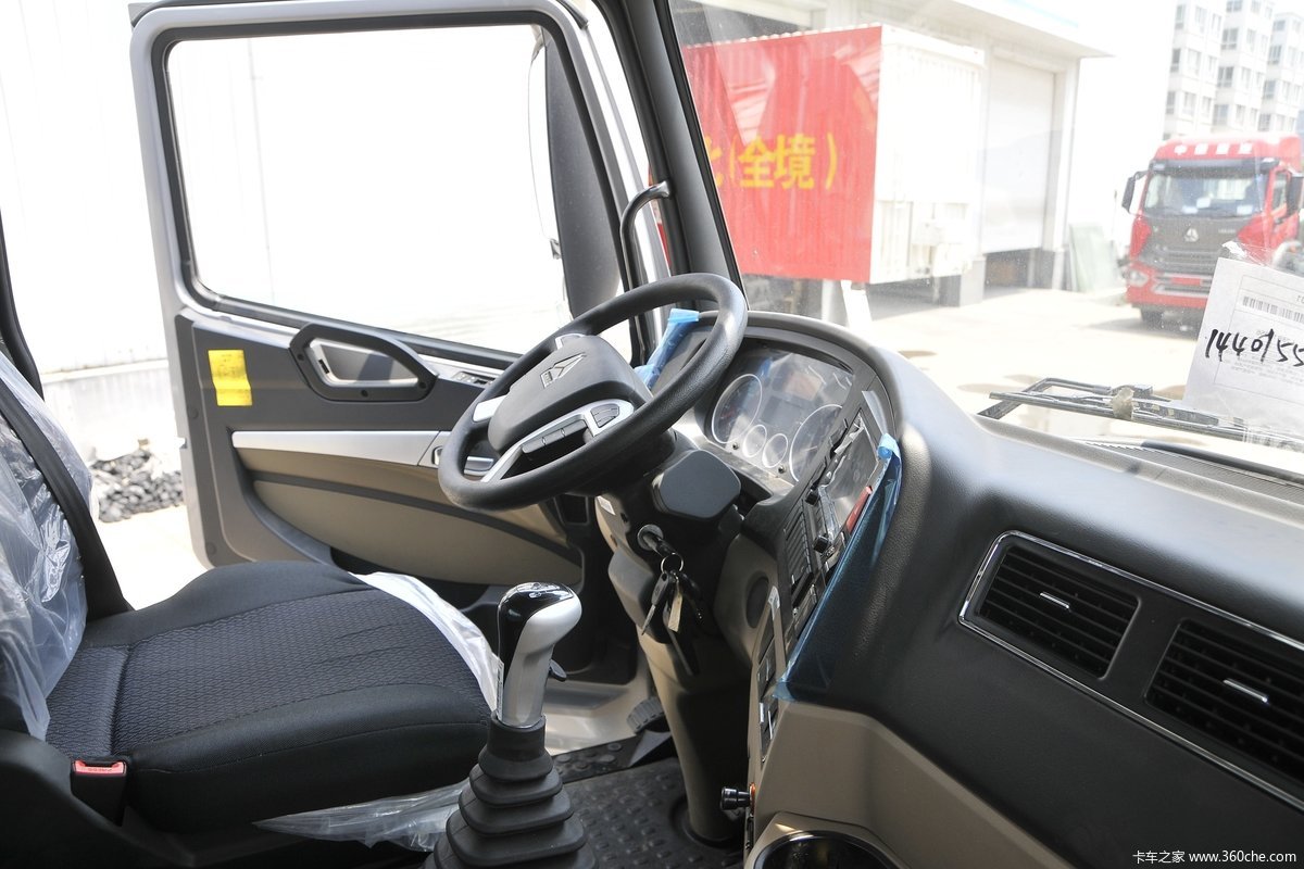 售价16万的豪瀚n5g如何还带高顶双卧图片列表