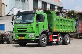 第二桥合规提升 比4x2多装7吨？解放青汽龙V 6x2R自卸车实拍