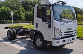 车市速看：3黄牌+1蓝牌！五十铃KV600四款国六新车上公告