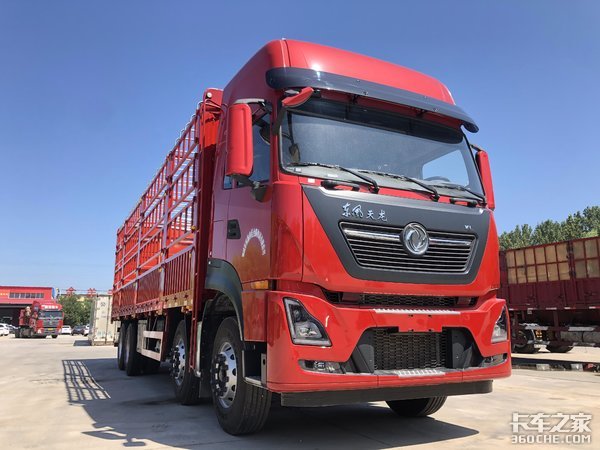 465马力+1000L油箱,东风天龙8x4载货车跑长途妥妥的