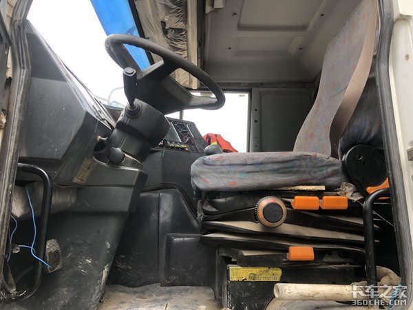 11年跑65万公里 斯太尔王搅拌车真抗造