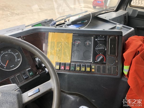 11年跑65万公里 斯太尔王搅拌车真抗造