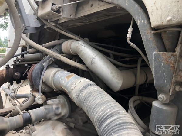 11年跑65万公里 斯太尔王搅拌车真抗造