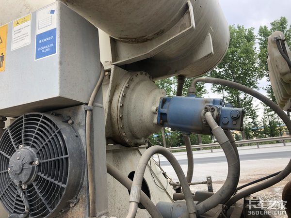 11年跑65万公里 斯太尔王搅拌车真抗造