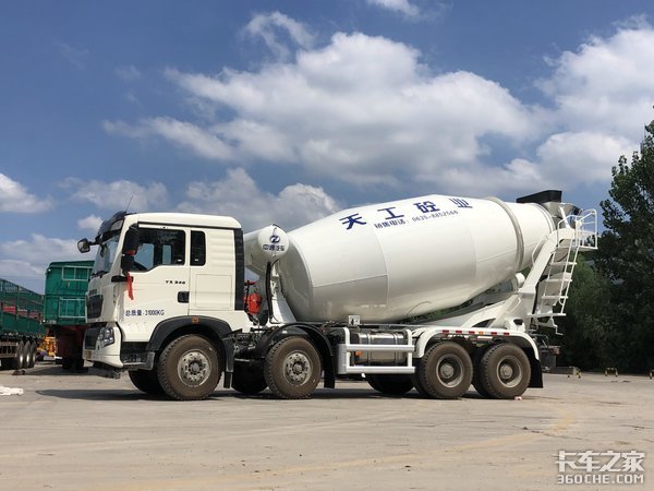 11年跑65万公里 斯太尔王搅拌车真抗造