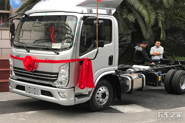 陕汽轻卡 苏州研创开业庆典暨金秋钜惠大型产品品鉴会
