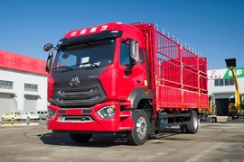 潍柴配法士动力链 这款6米8豪瀚N5W载货如何？双卧铺真安逸！