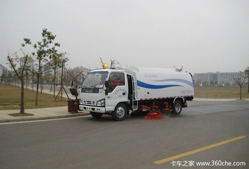 填补空白 《清洗扫路车》行业标准通过