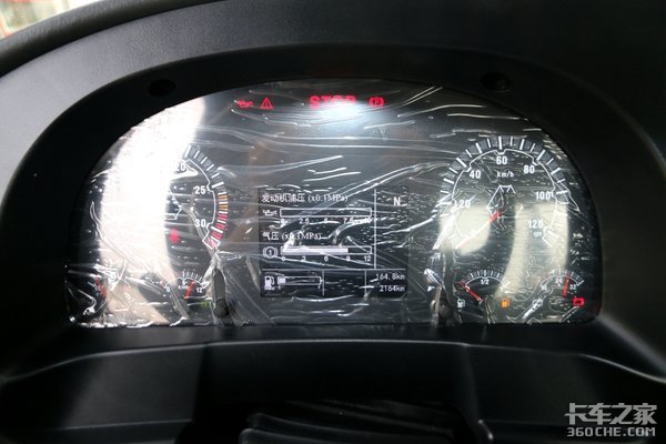 货箱长近10米 这台国六汕德卡G5大单桥能装70方!