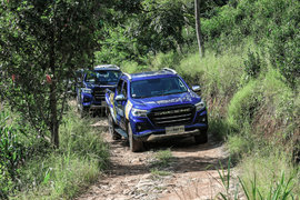 试驾长安凯程F70 登顶云南古茶第一山 畅享山间风情