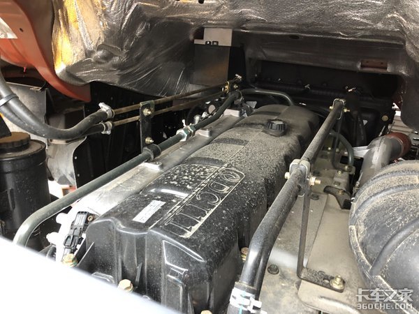 车身高度仅2.85米 实拍东风天龙VL重卡