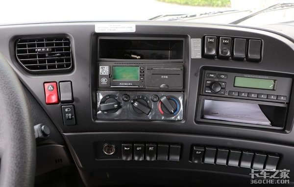 车身高度仅2.85米 实拍东风天龙VL重卡