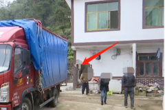 ��������ײ��һ��������������50��