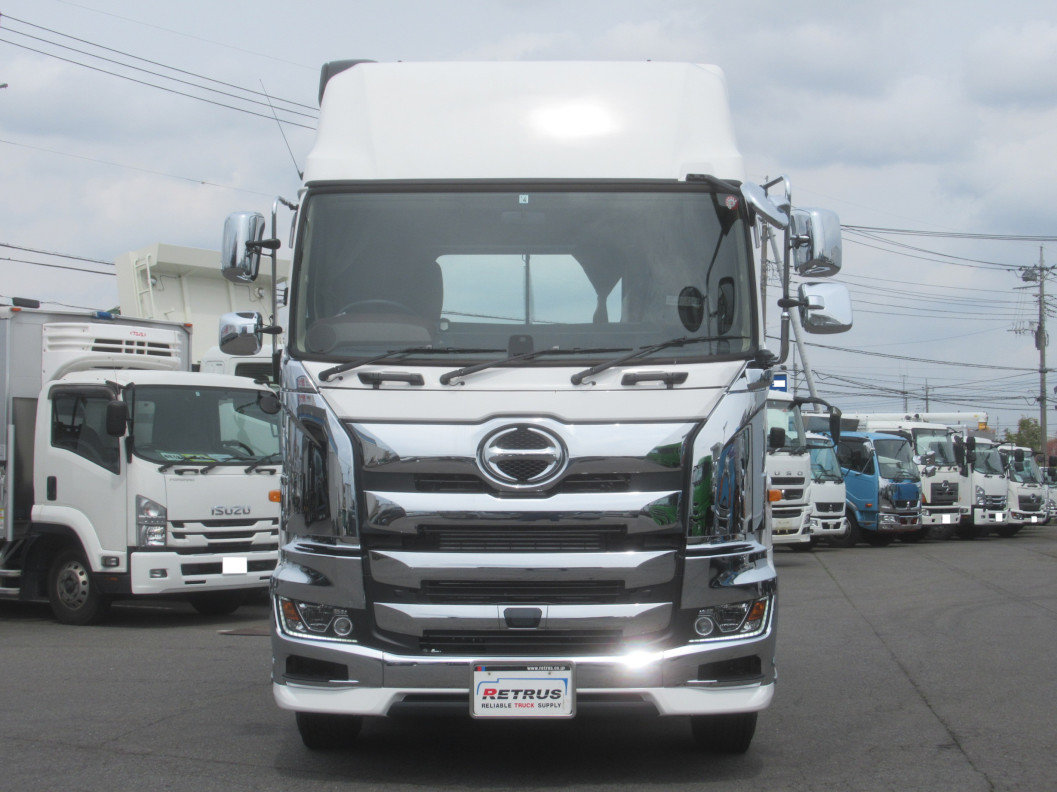 带你看看日野profia牵引车你喜欢吗图片列表