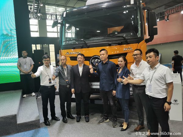 智能合规轻量化 欧曼GTL渣土车交付广州用户