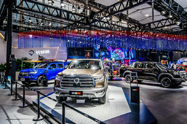 长城炮越野皮卡拖挂版上市 售价17.08万元起