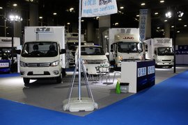 广州车展:粤雪冷藏车展台详解 四款冷藏车型亮相